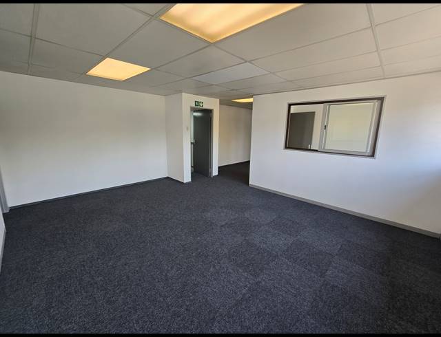 331M² WAREHOUSE TO LET IN MEADOWDALE
